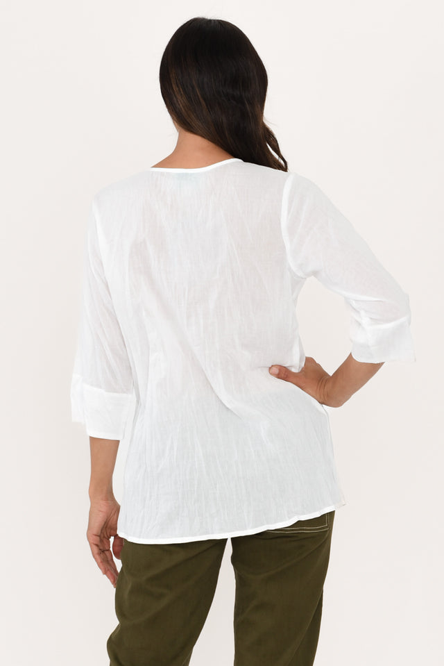 Fia White Sleeved Crinkle Cotton Top,Brunette model,alt text|model:Cara image 5