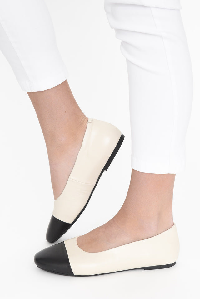 Flying Cream Contrast Leather Ballet Flat