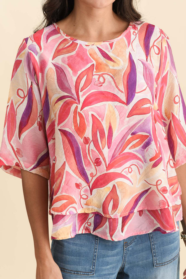 Folk Pink Flower Frill Top,Brunette model,alt text|model:Brontie image 6
