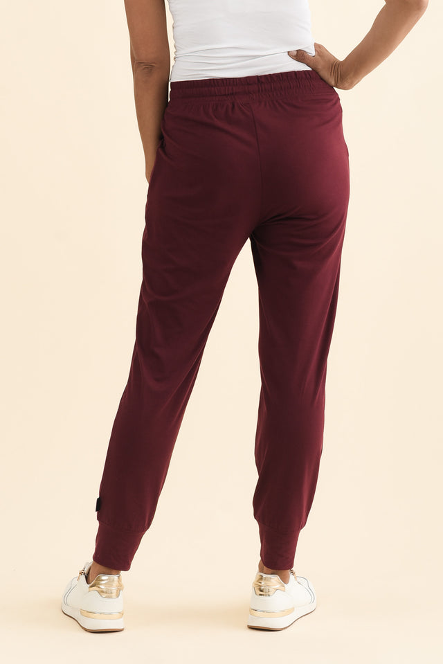 alt text|model:Cara image 4