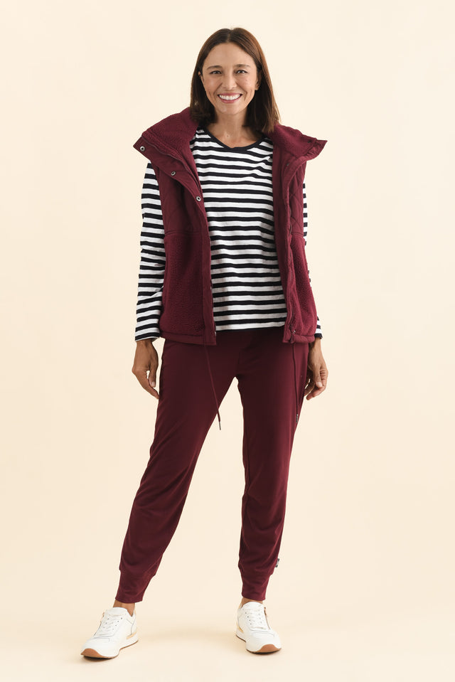 Freedom Burgundy Quilted Vest,Brunette model,alt text|model:Cara image 8