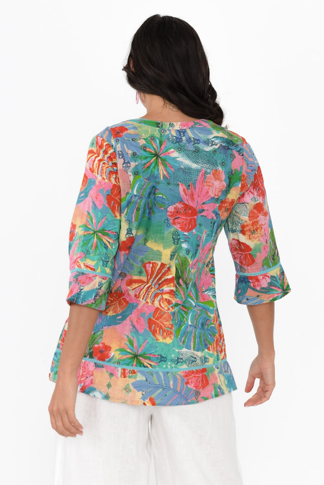 alt text|model:Brontie image 5