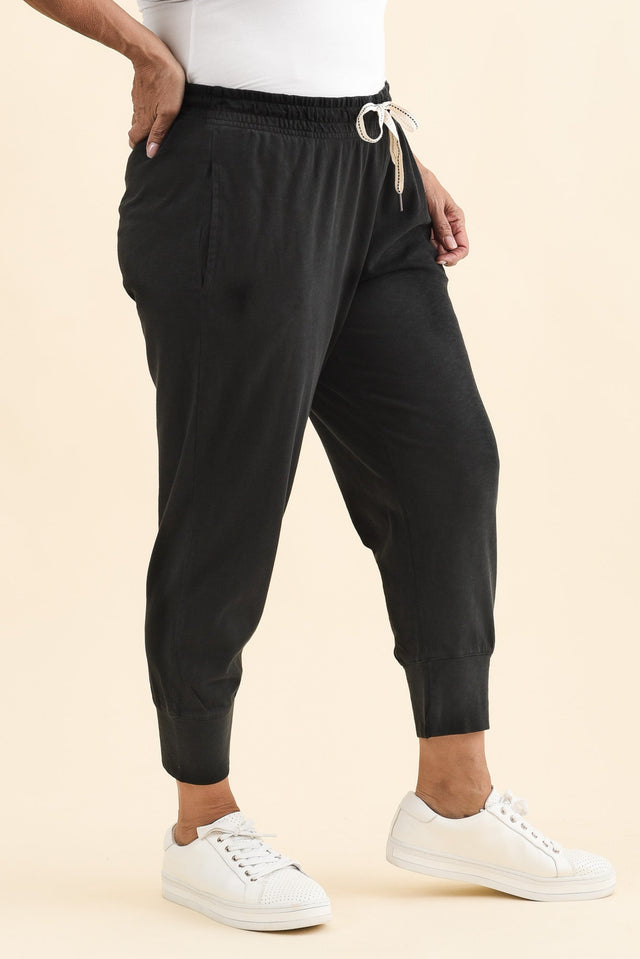Fundamental Brunch Black Cotton Sweatpants,Brunette model,alt text|model:Pilita image 12