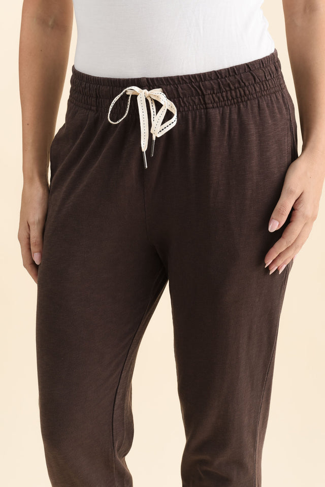 Fundamental Brunch Dark Brown Cotton Sweatpants,Detail,Brunette model,alt text|model:MJ image 7