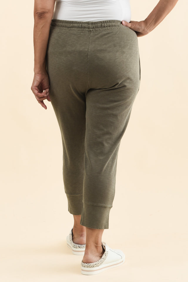 Fundamental Brunch Khaki Cotton Sweatpants,Brunette model,alt text|model:Pilita image 12
