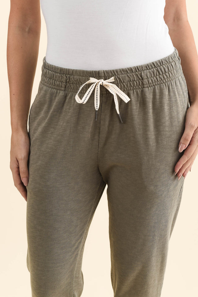 Fundamental Brunch Khaki Cotton Sweatpants,Brunette model,alt text|model:MJ image 7