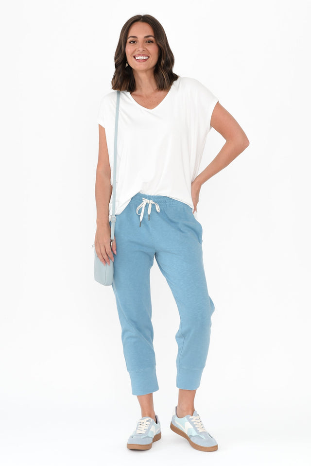 alt text|model:MJ image 7