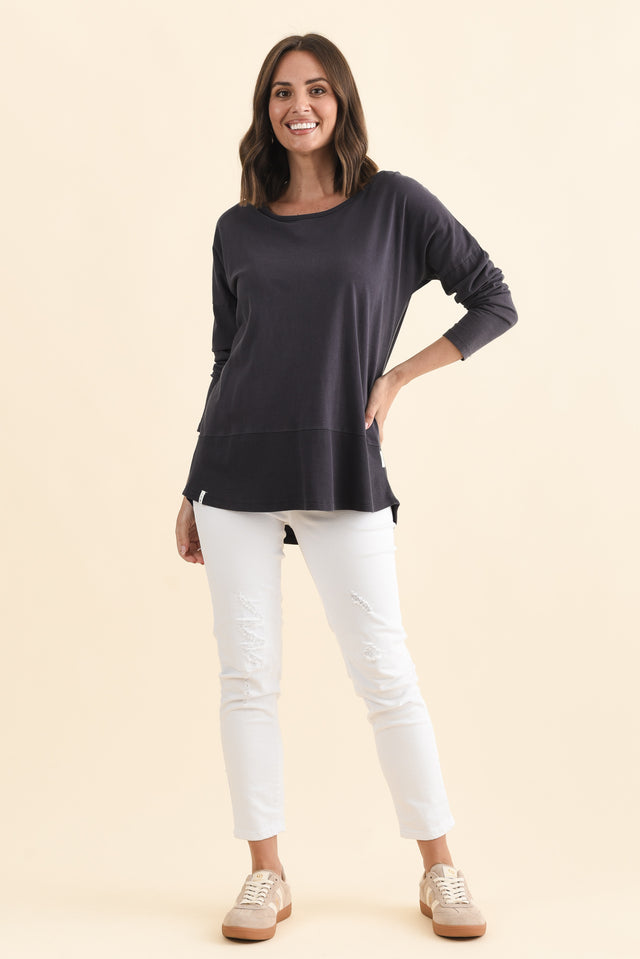 alt text|model:MJ image 8