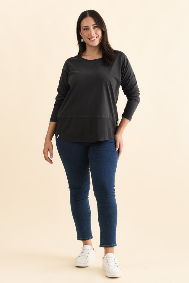 Fundamental Washed Black Cotton Rib Sleeved Top,Brunette model,alt text|model:Emilia image 7