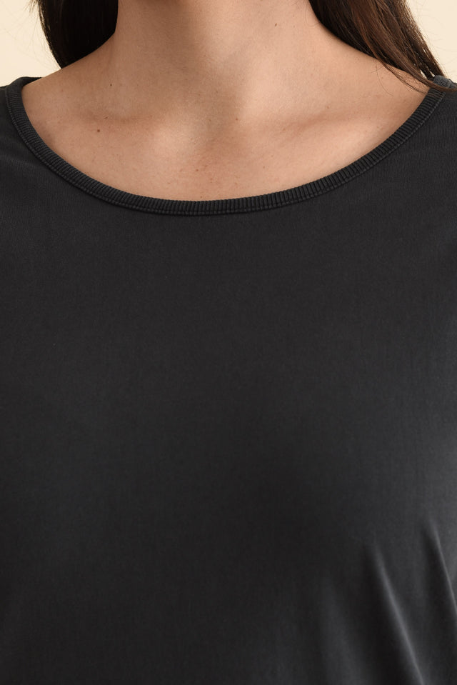 Fundamental Washed Black Cotton Rib Sleeved Top,Brunette model,alt text|model:Emilia image 6