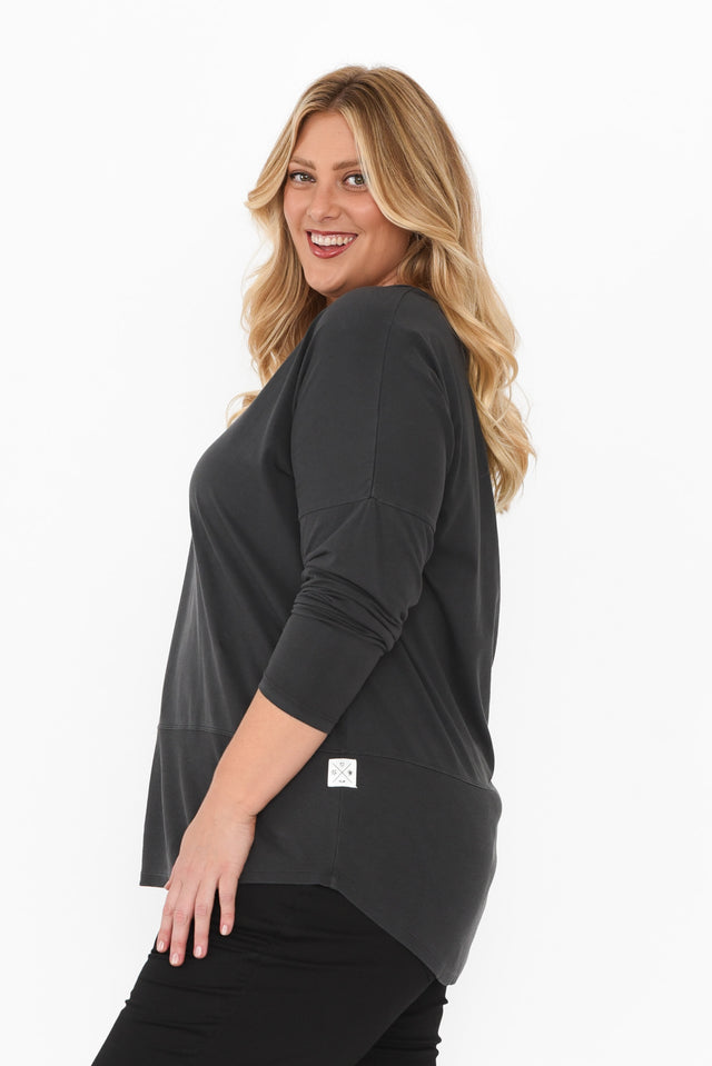 alt text|model:Caitlin image 10