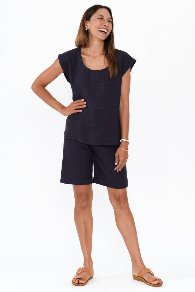 Gabriele Navy Linen Top,Brunette model,alt text|model:Cara image 3