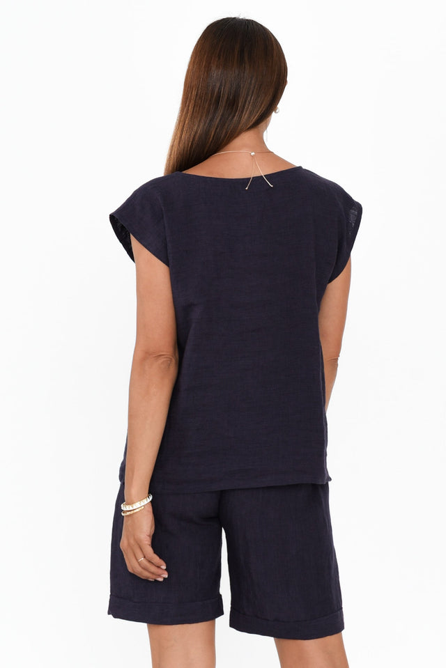 Gabriele Navy Linen Top,Brunette model,alt text|model:Cara image 5