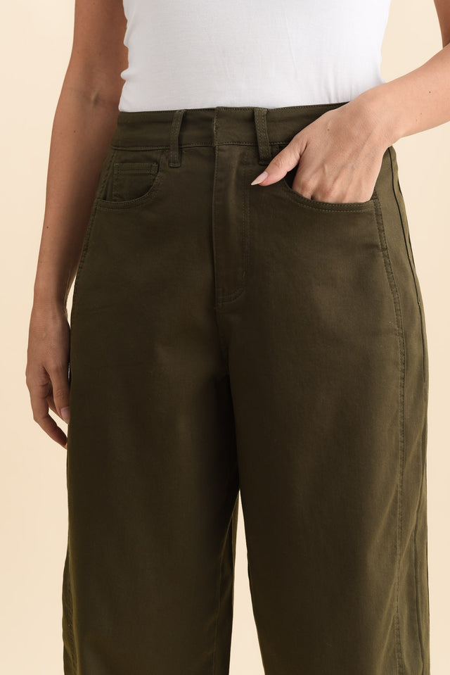 Garner Khaki Barrel Chino Pants,Brunette model,alt text|model:MJ image 6