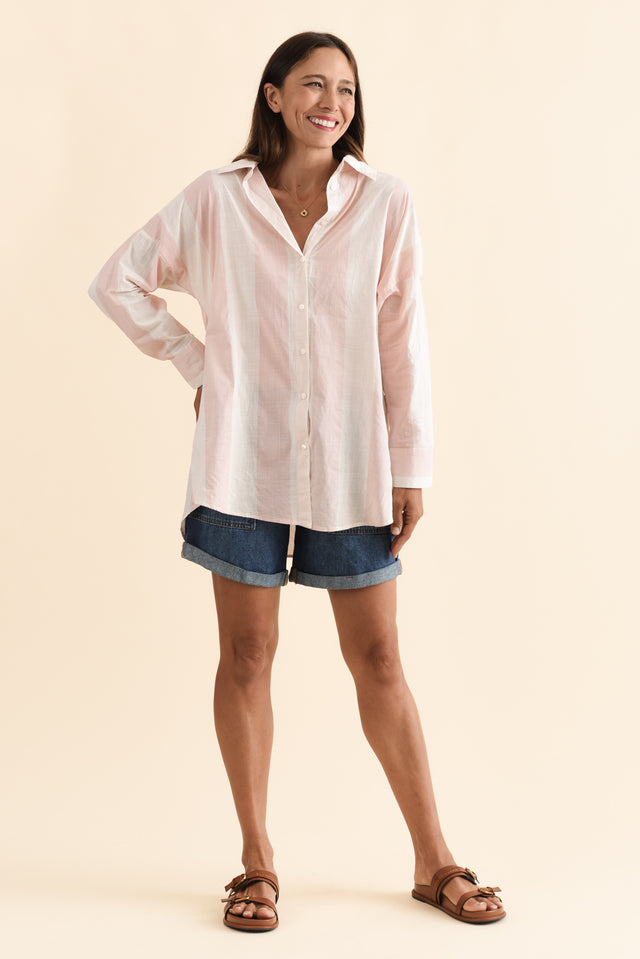 alt text|model:Cara image 7