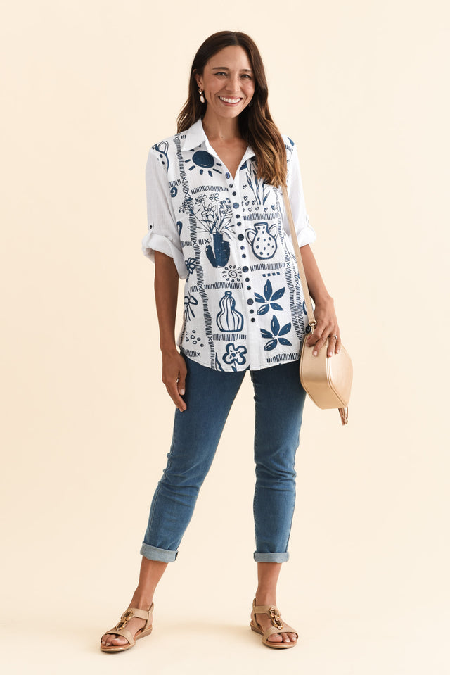 alt text|model:Cara image 4