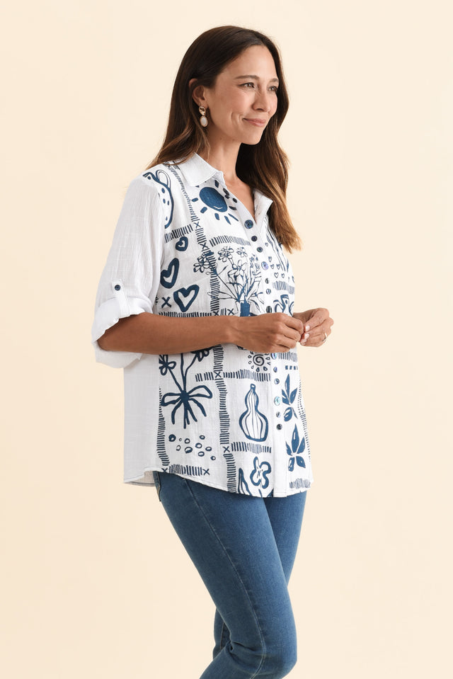 alt text|model:Cara image 5