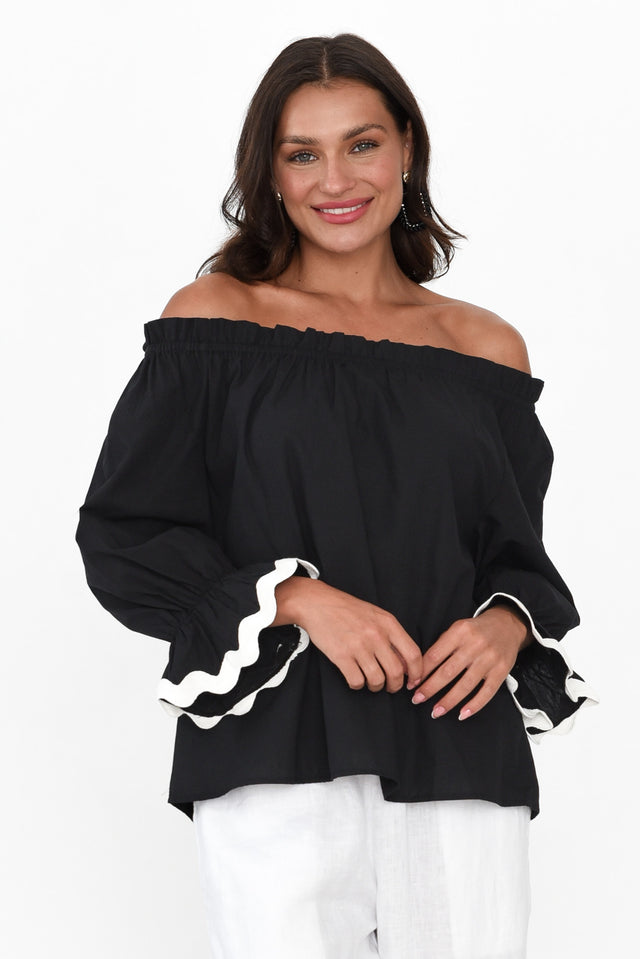 Gibson Black Cotton Off Shoulder Top neckline_Round