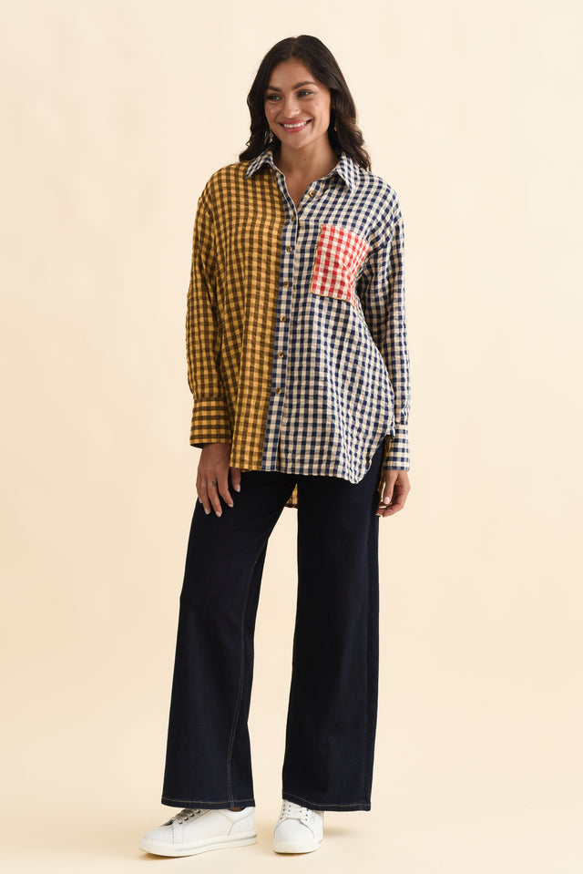 Gillie Navy Check Cotton Shirt,Brunette model,alt text|model:Brontie image 8
