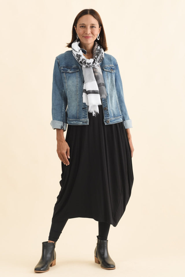 Glenda Black Short Sleeve Crescent Dress
