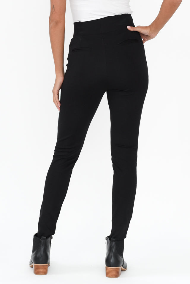 alt text|model:Brontie image 5