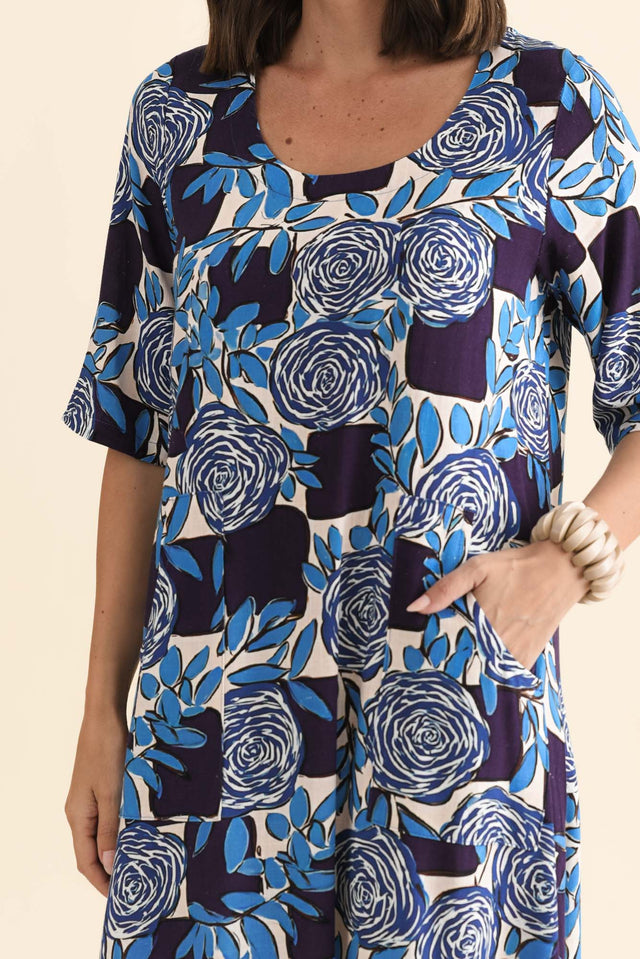 Hailee Navy Flower Linen Cotton Dress,Brunette model,alt text|model:MJ image 6