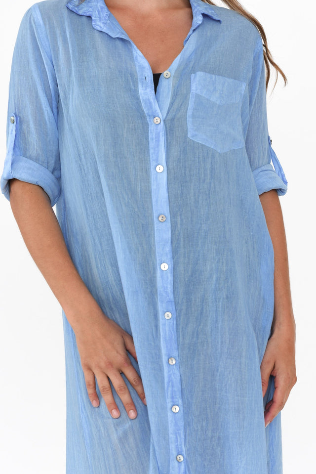 Hailey Blue Cotton Button Kaftan,Brunette model,alt text|model:Johanna image 7