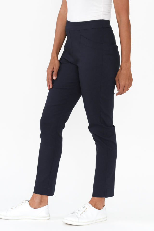 alt text|model:Cara image 5