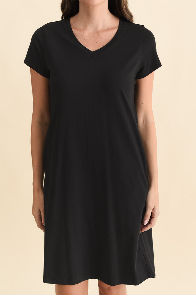 Harley Black Cotton Tee Dress,Brunette model,alt text|model:MJ image 6