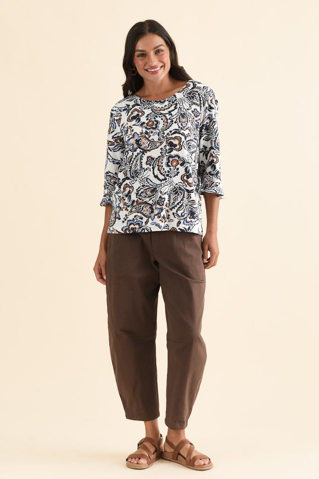 Hartley Cream Paisley Linen Blend Top,Full Body,Brunette model,alt text|model:Brontie image 2