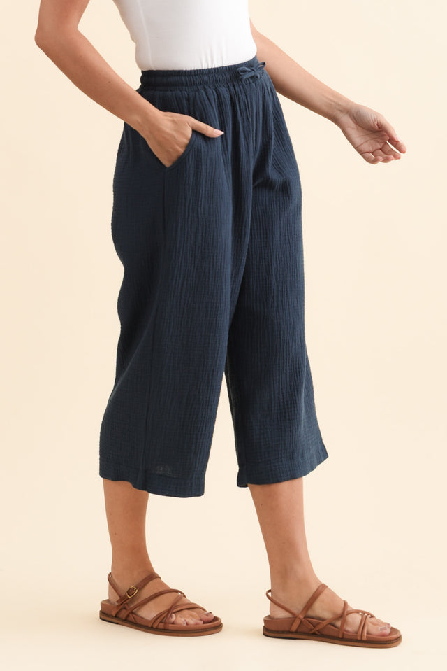 alt text|model:MJ image 3