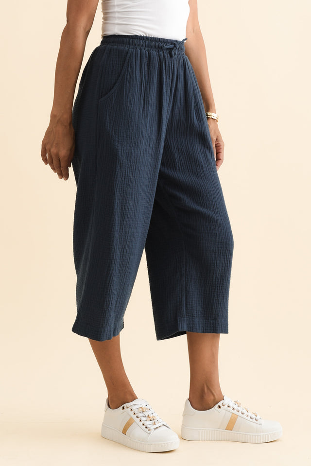 alt text|model:Cara image 4