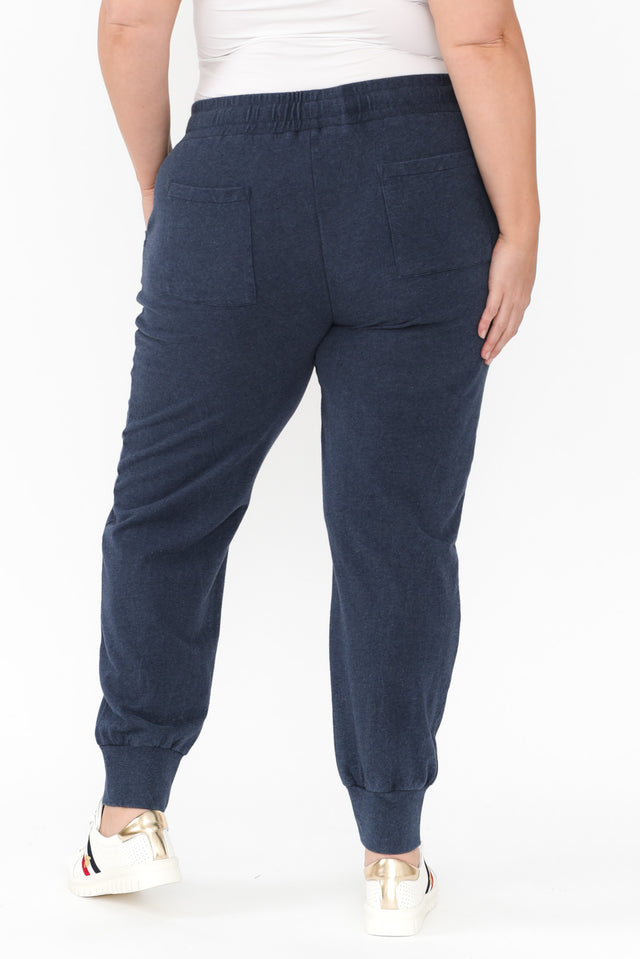 alt text|model:Caitlin image 11