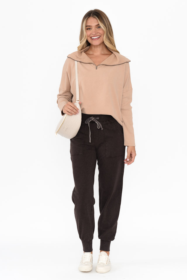 alt text|model:Mollie image 4