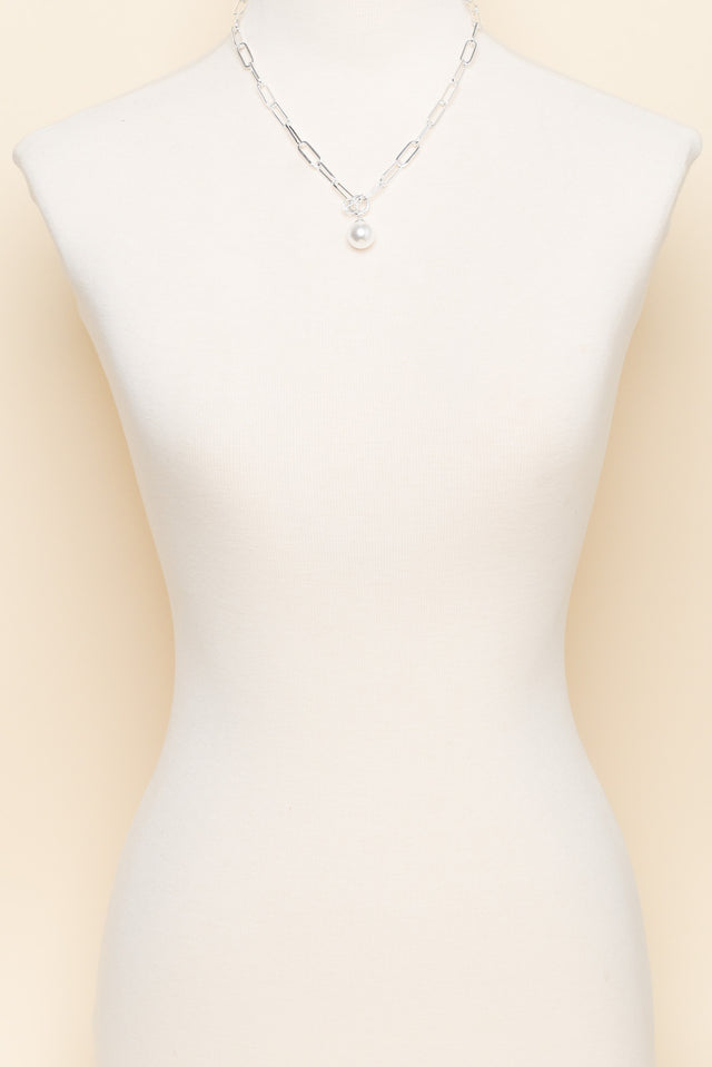 Hayley Silver Pearl Pendant Necklace