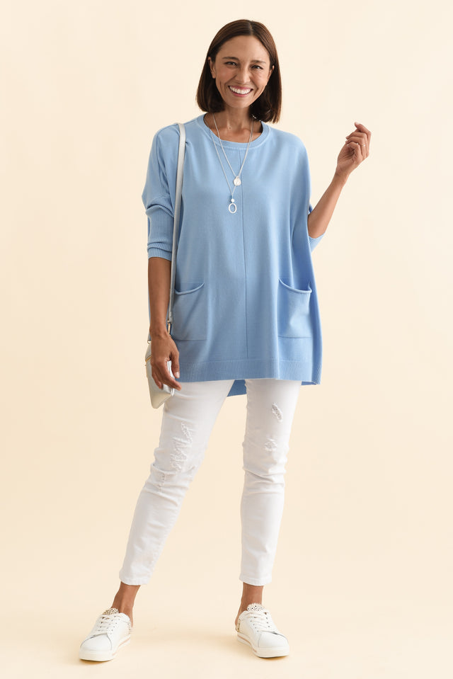 alt text|model:Cara image 7