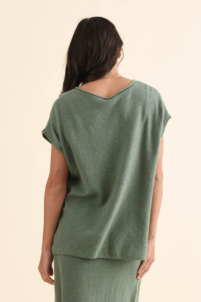 Henna Green Cotton Tee,Back,Brunette model,alt text|model:Brontie image 4
