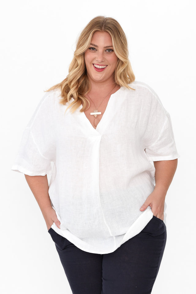 plus-size,curve-tops,plus-size-sleeved-tops,plus-size-tunics,plus-size-linen-tops alt text|model:Caitlin;wearing:L/XL image 7