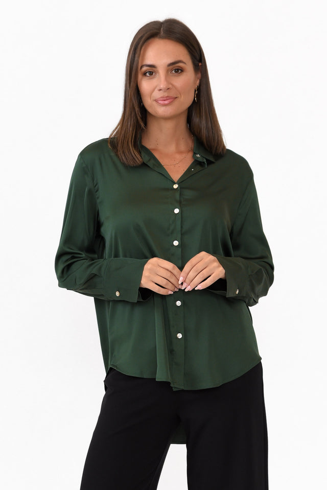 Honor Dark Green Satin Shirt neckline_V Neck  alt text|model:MJ;wearing:S