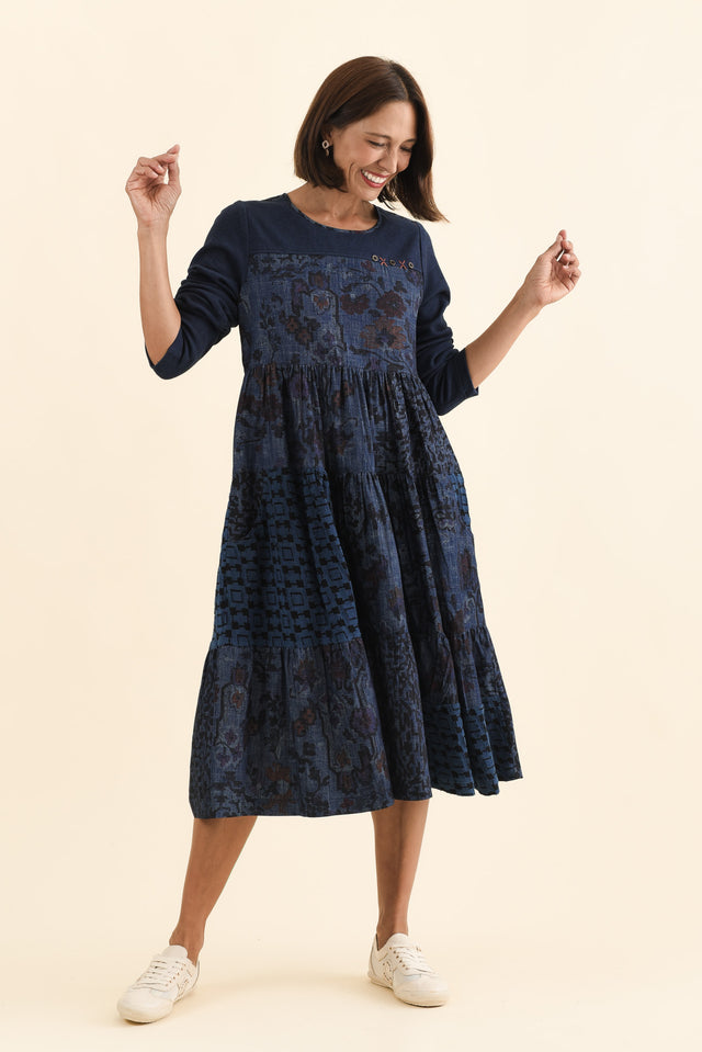Horai Navy Patchwork Cotton Dress,Brunette model,alt text|model:Cara image 3