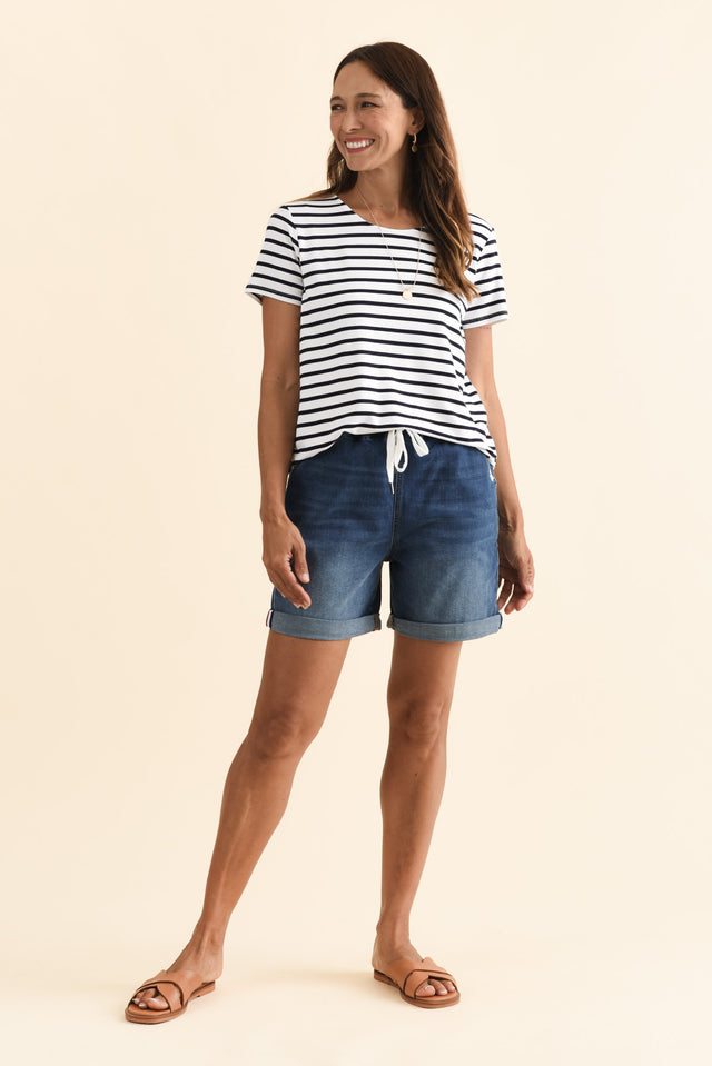 alt text|model:Cara image 7