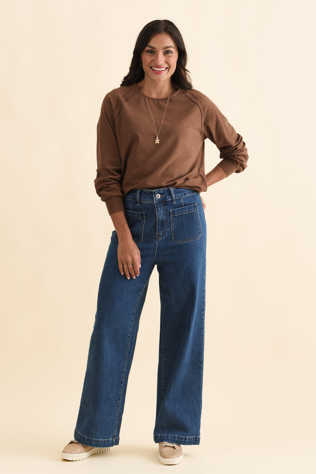 Indie Chocolate Cotton Long Sleeve Tee,Brunette model,alt text|model:Brontie image 7
