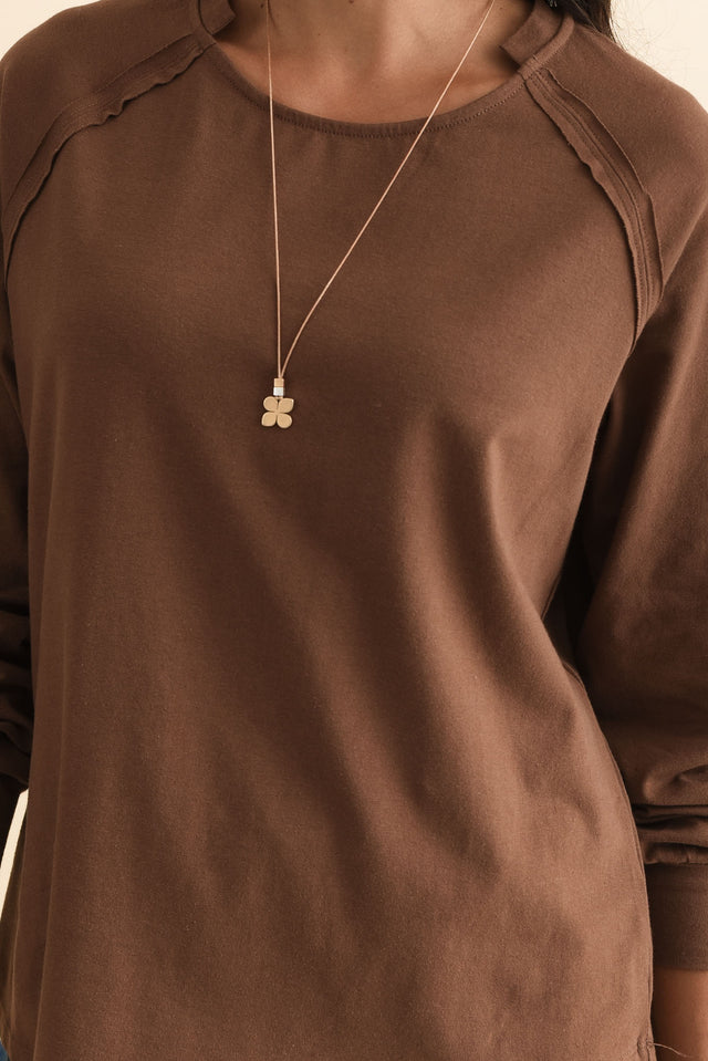 Indie Chocolate Cotton Long Sleeve Tee,Brunette model,alt text|model:Brontie image 6