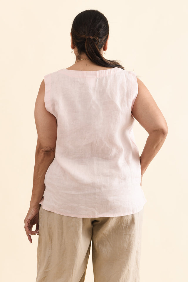 Inez Blush Linen Tank,Back,Brunette model,alt text|model:Pilita image 12