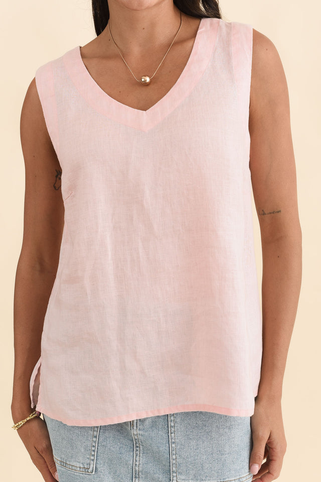 Inez Blush Linen Tank,Brunette model,alt text|model:Brontie image 7