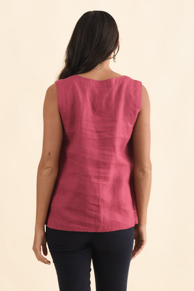 Inez Pink Linen Tank,Brunette model,alt text|model:Brontie image 4