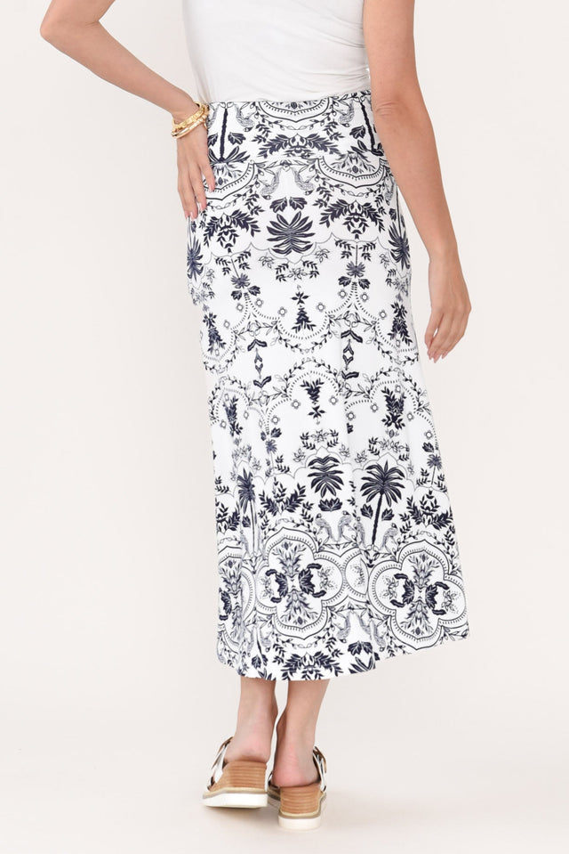 alt text|model:MJ image 5