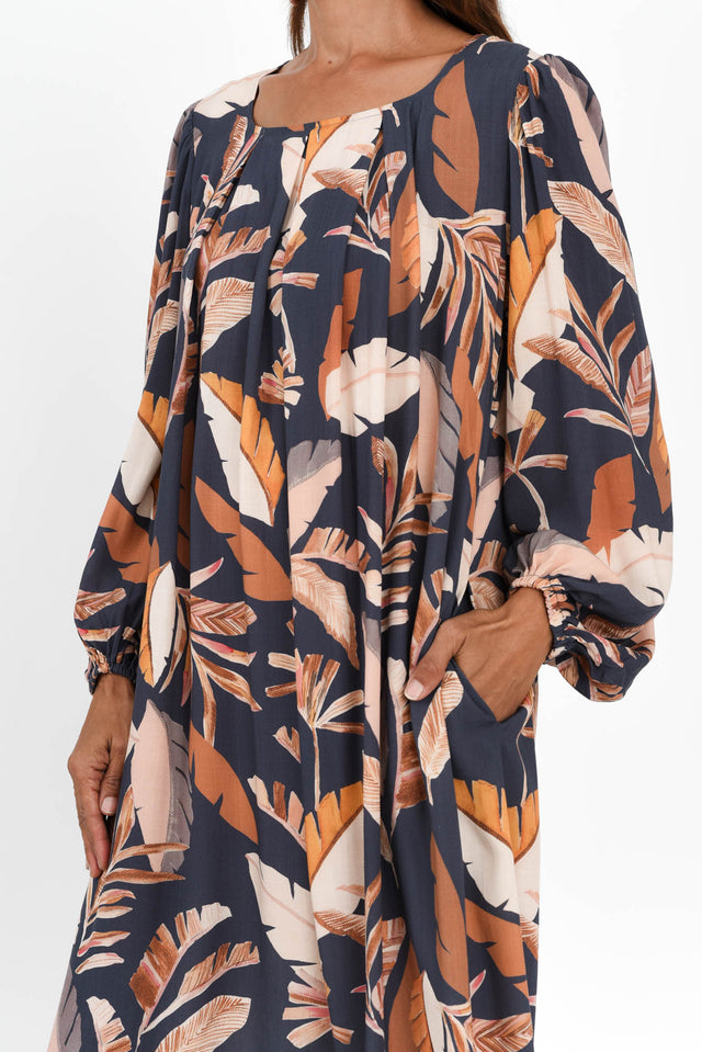 alt text|model:Cara image 6