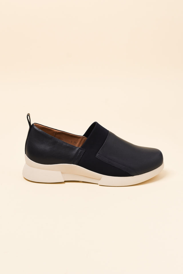 Jamaica Navy Leather Loafer