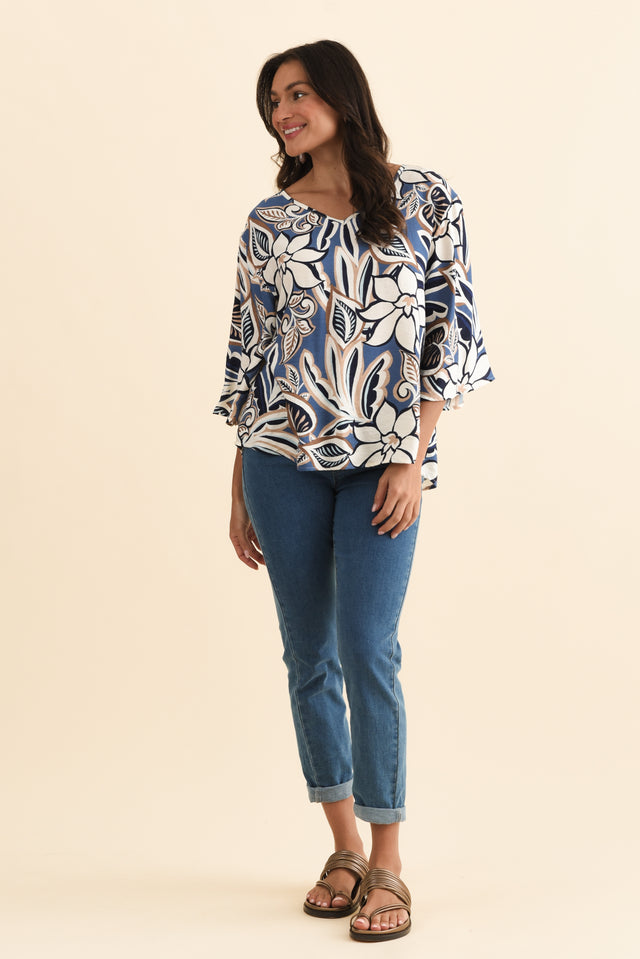 Janelle Blue Abstract V Neck Top,Brunette model,alt text|model:Brontie image 7